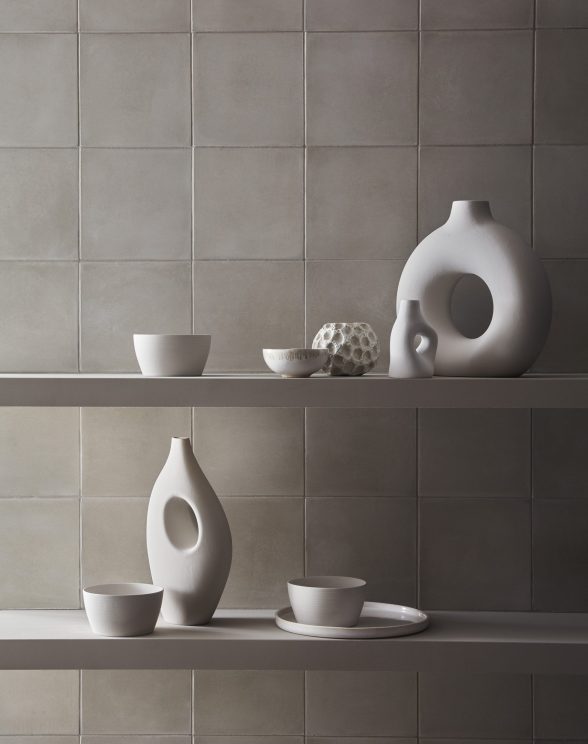 ae22c860-67ef-4e48-9961-0b96a927d650_12+French+Grey+CS+Wall-HR